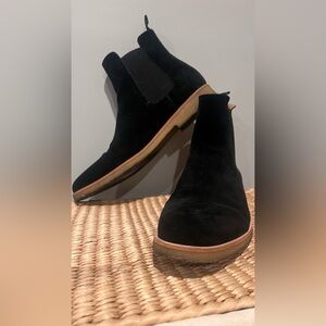 New Republic Chelsea Boots. Black. Used condition. Size 15. Missing insole.
